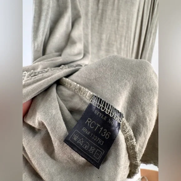 Anthropology POL Top Women’s Dressy Sleeveless Gray Medium - Picture 3 of 7